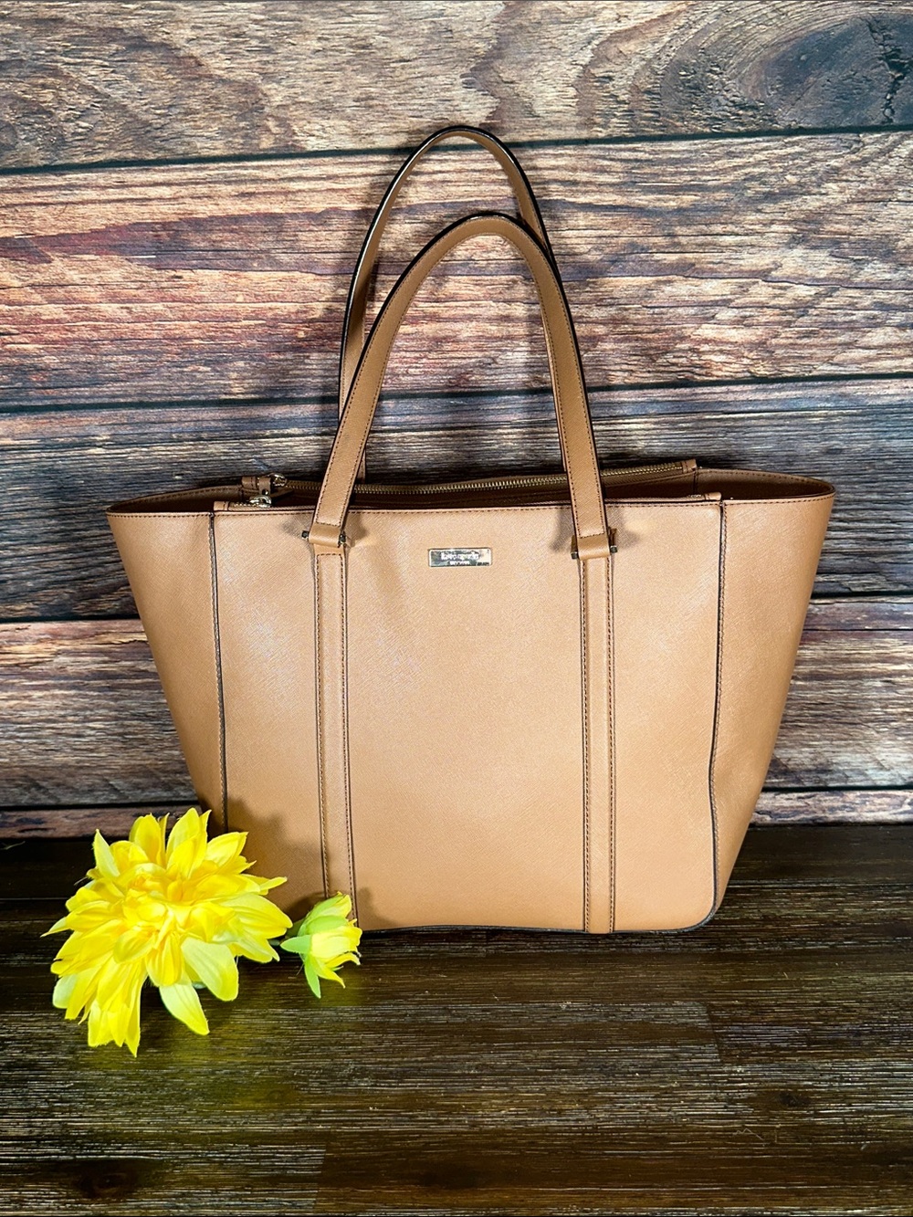 Kate Spade New York Newbury Lane Miles tote bag in Toasted Almond
